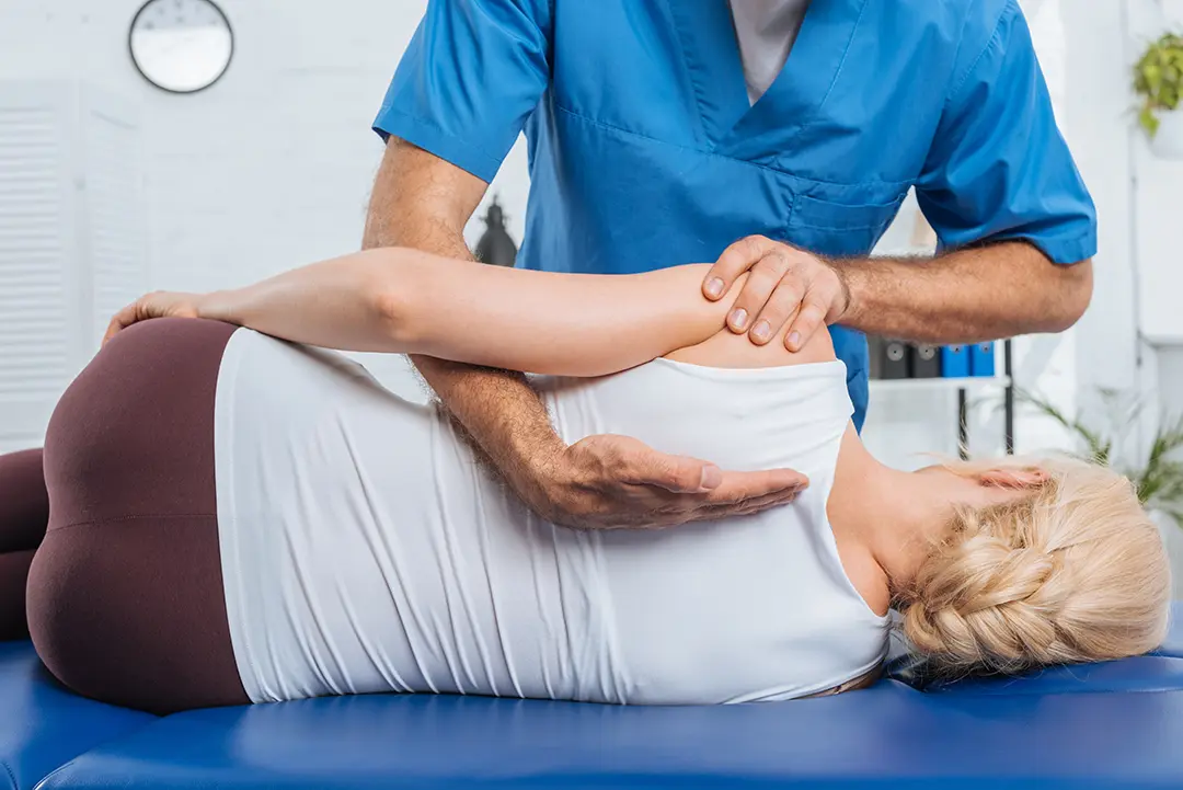 chiropractic adjustments on women